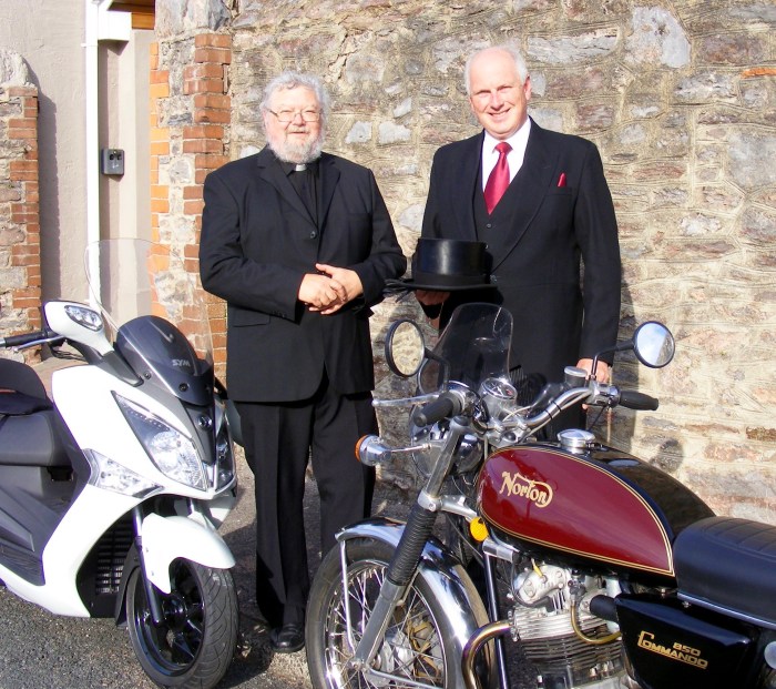 Ian & Ian Main Press Picture.jpg